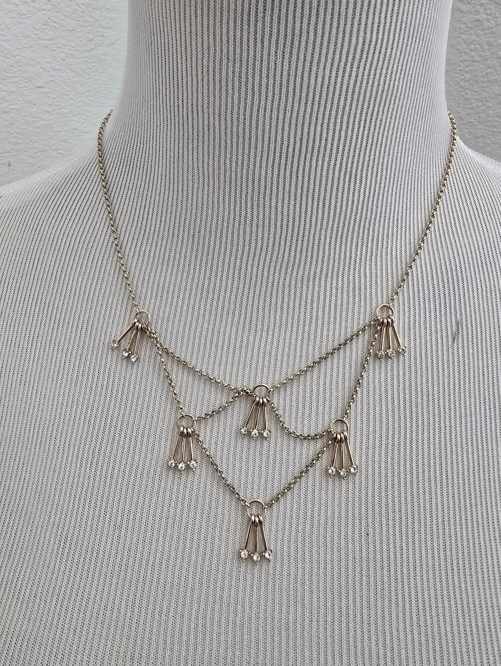 banana republic necklace
